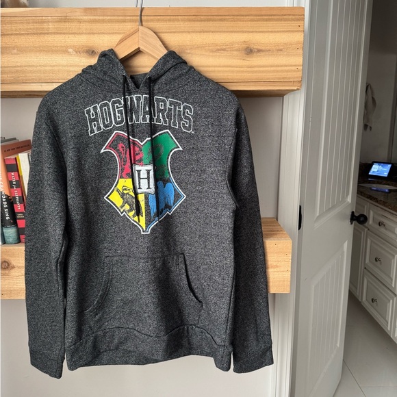 Harry Potter Tops - Harry Potter - HOGWARTS SWEATSHIRT ⚡️
